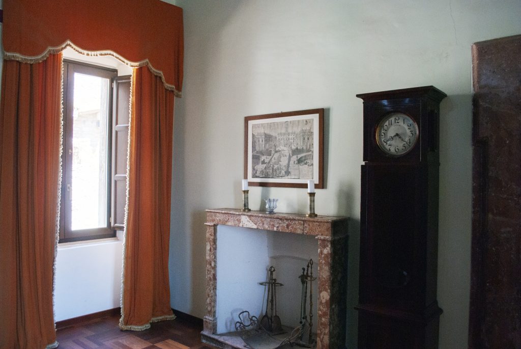 Castello Pignatelli Monteroduni: sala interna