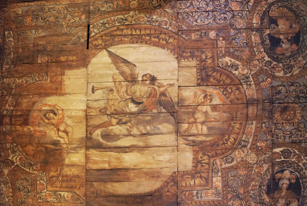 Castello Pignatelli Monteroduni: soffitto a cassettoni decorato