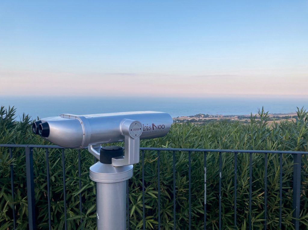Cosa vedere a Petacciato: telescopio dal belvedere