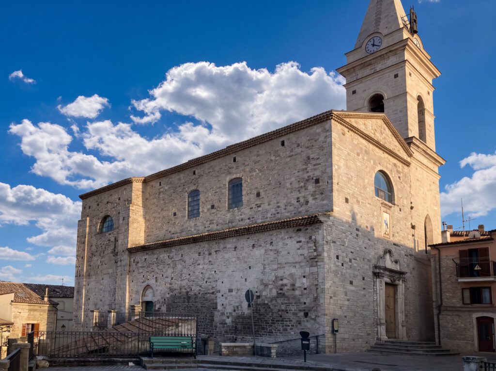 cosa vedere a guardialfiera: chiesa di santa maria assunta